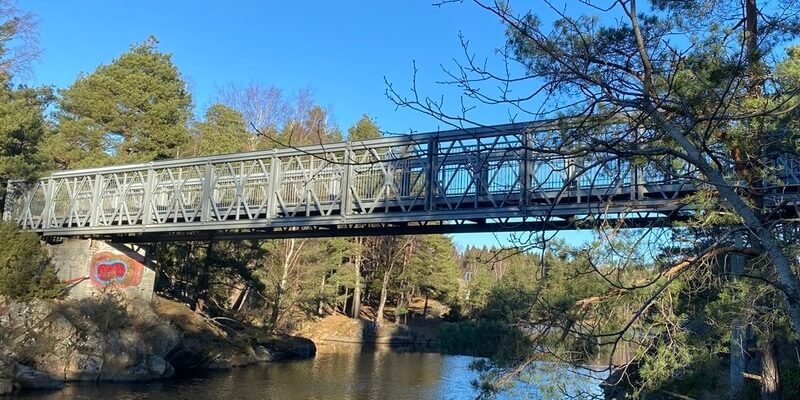 Moss pedestrian bridge